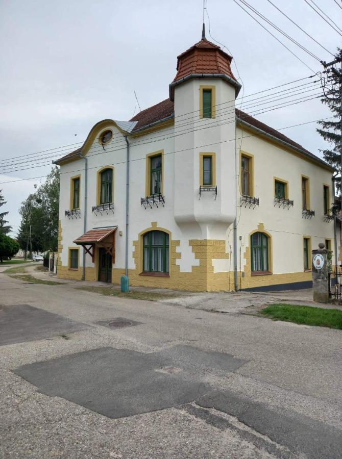 Meller-Kastely Villa Csurgo Exterior foto