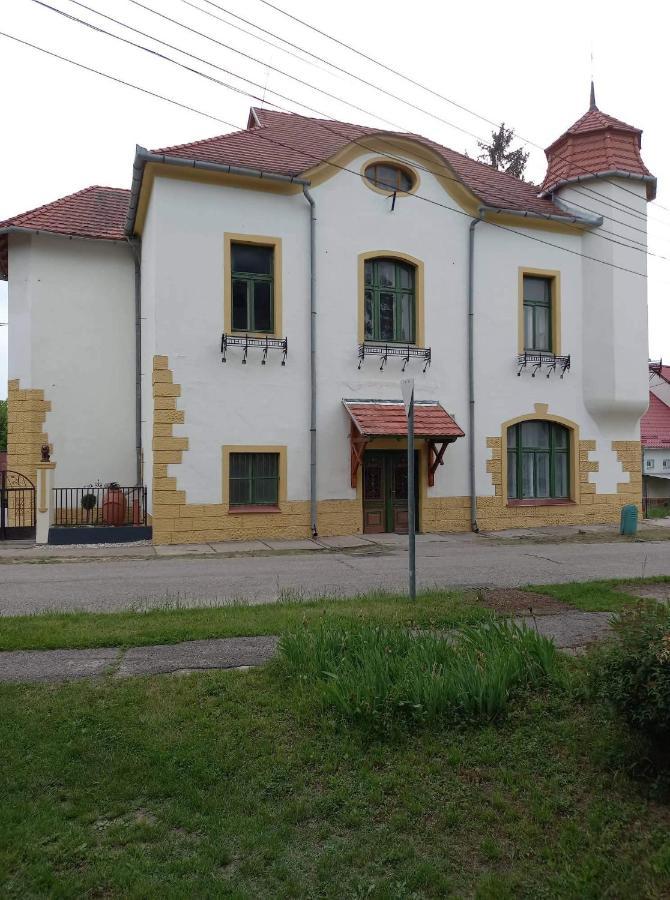 Meller-Kastely Villa Csurgo Exterior foto